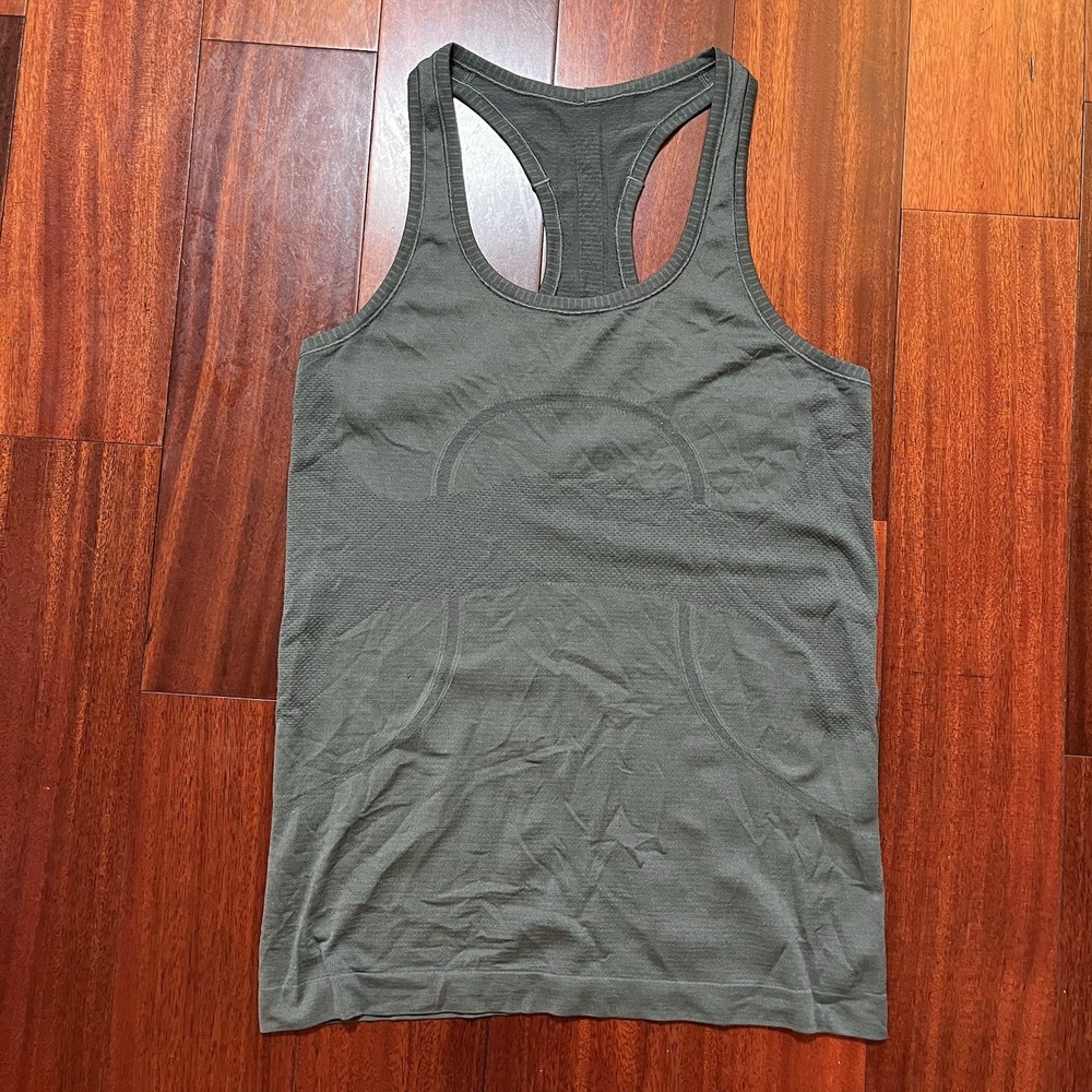 Lululemon Swiftly Tech Racerback Tank Top 2.0 Green Size 8 Athletic Running *